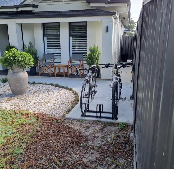 إستوديو قياسى مطلّ علي الحديقة, Hampton On Washington   Free Wifi And Netflix