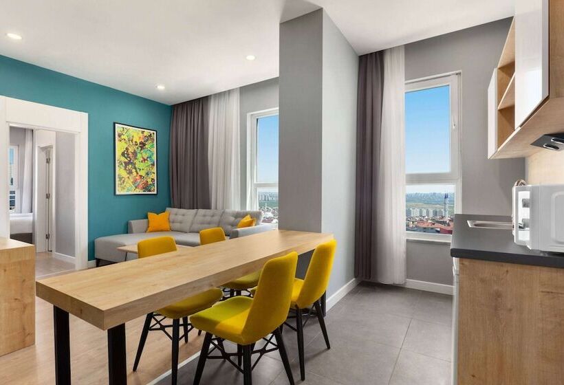 سوییت لوکس, Days Hotel By Wyndham Istanbul Esenyurt