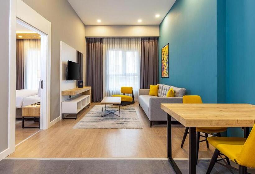 سوئیت با تخت بزرگ, Days Hotel By Wyndham Istanbul Esenyurt