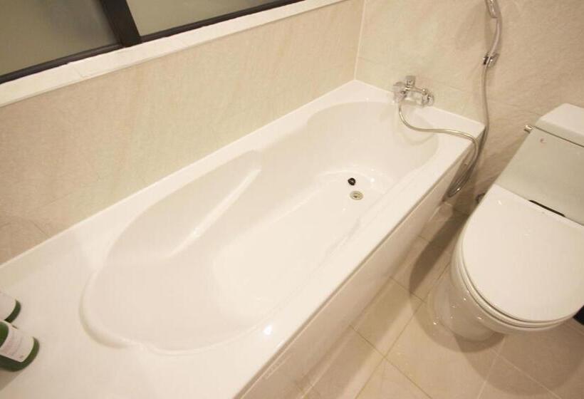 غرفة قياسية, Jinhae Pasta