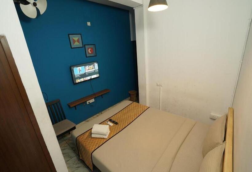 Deluxe Room with Balcony, Twinn Waves By Atmos