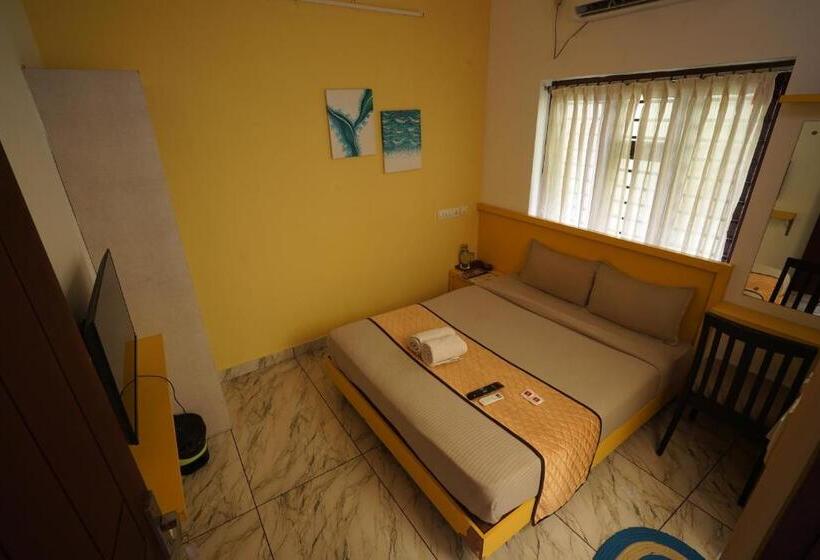 Standard Room, Twinn Waves By Atmos