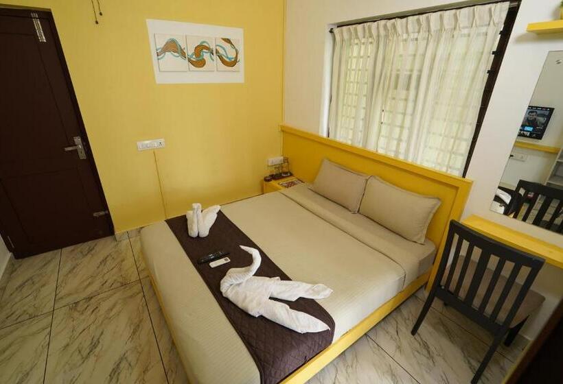 Deluxe Room with Balcony, Twinn Waves By Atmos