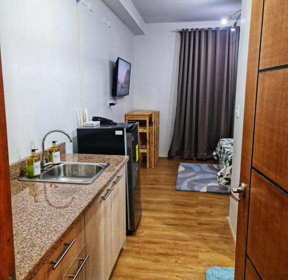 استودیوی استاندارد, Mesatierra Garden Residences