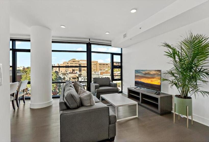 Apartamento 1 Dormitório com Sacada, Pure Voyage Shaw