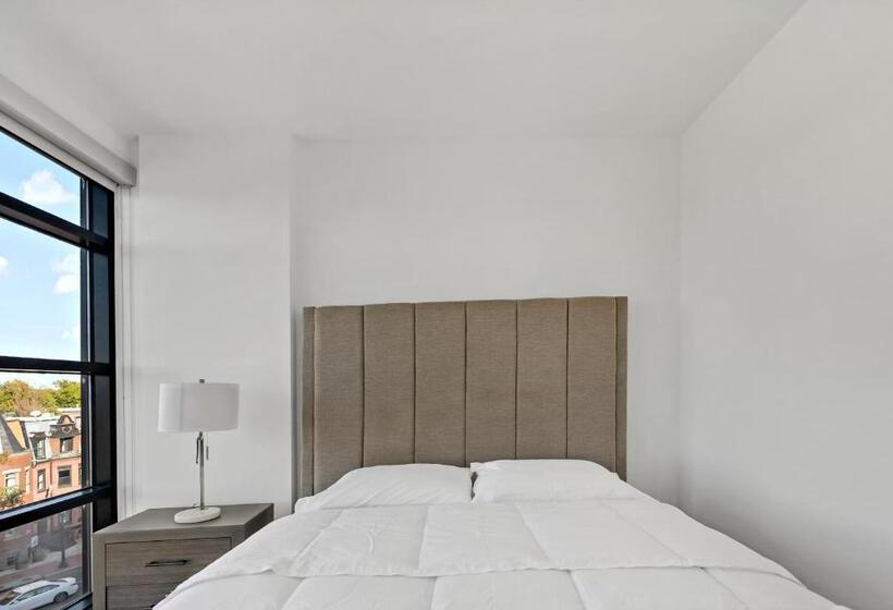 Apartamento 1 Dormitório com Sacada, Pure Voyage Shaw