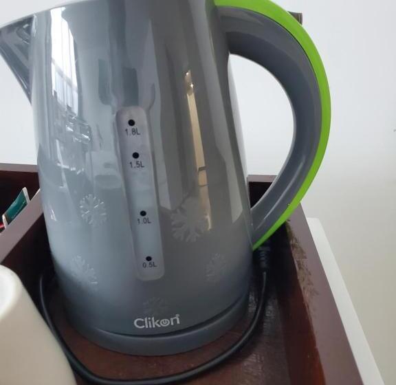 اتاق استاندارد, The View Hotel Restaurant & Sky Lounge