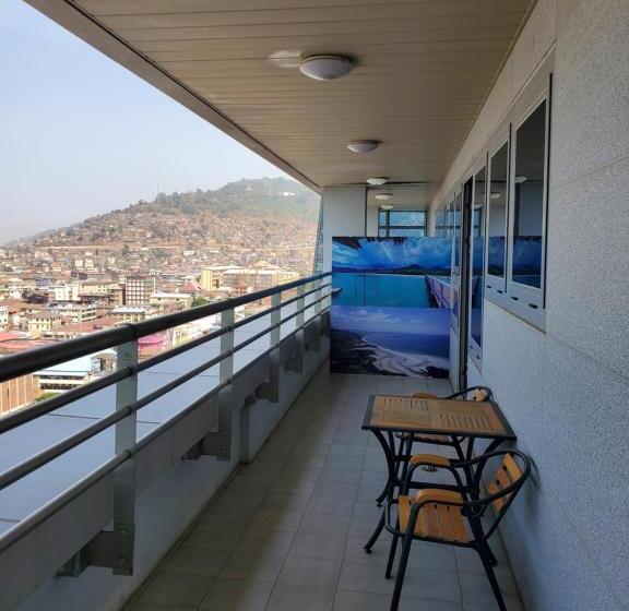 اتاق لوکس, The View Hotel Restaurant & Sky Lounge