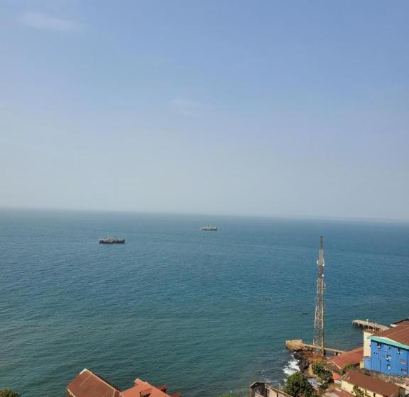 اتاق لوکس, The View Hotel Restaurant & Sky Lounge