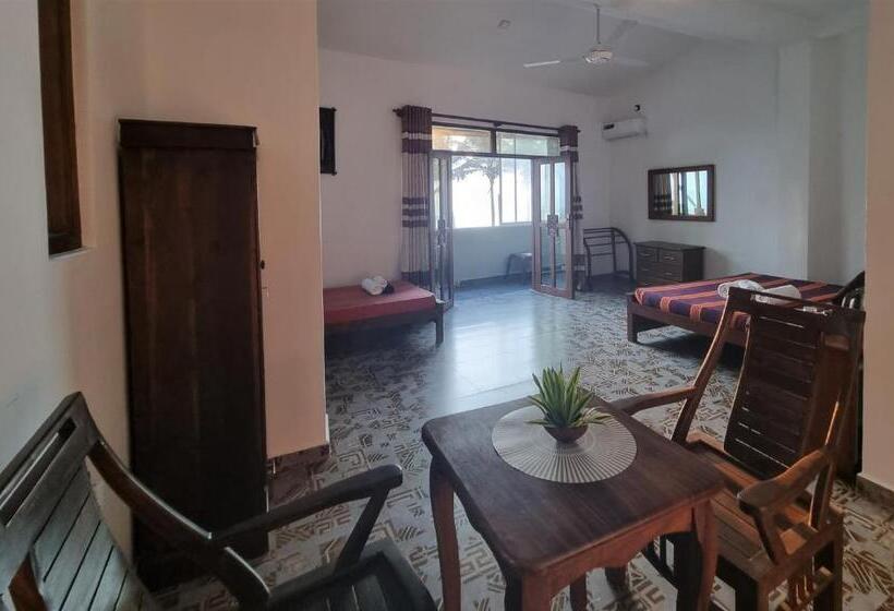 Triple Room Sea View, Dhammika Beach Palace