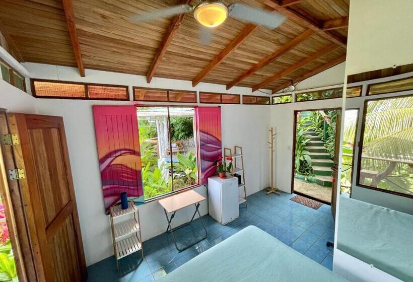 اتاق لوکس با بالکن و چشمانداز دریا, The Chorotega Arte Y Sol