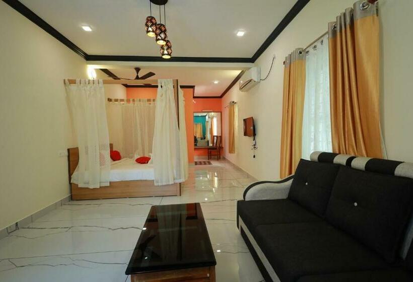 اتاق استاندارد با چشم‌انداز استخر, Lakeway Resorts