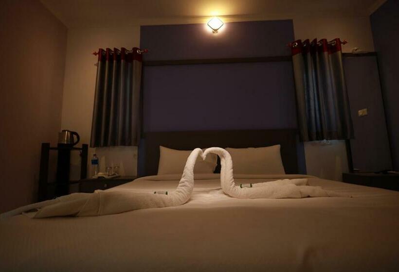 سوییت با چشم‌انداز استخر, Lakeway Resorts