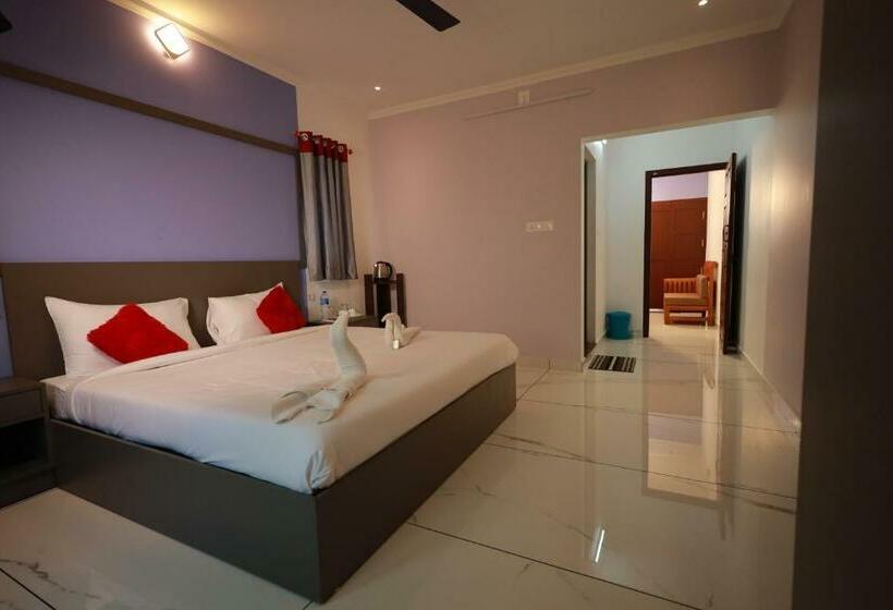 سوییت با چشم‌انداز استخر, Lakeway Resorts