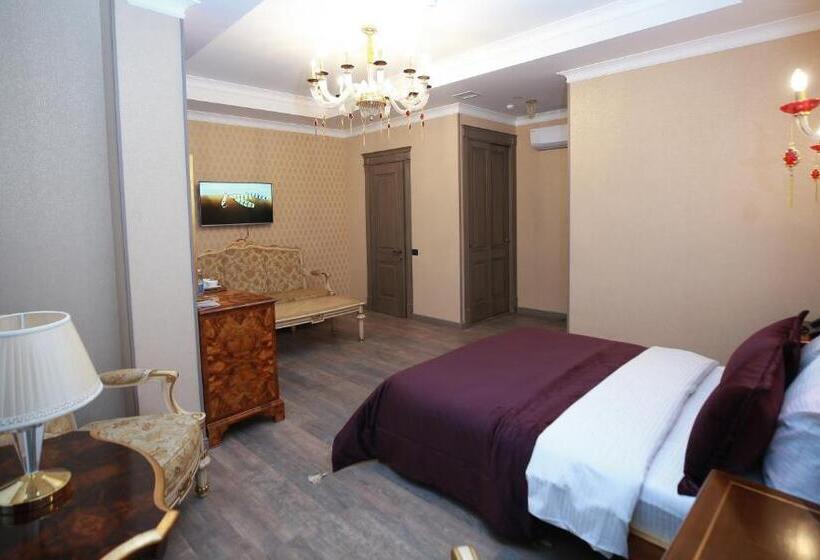 سوییت, West Inn Hotel Baku