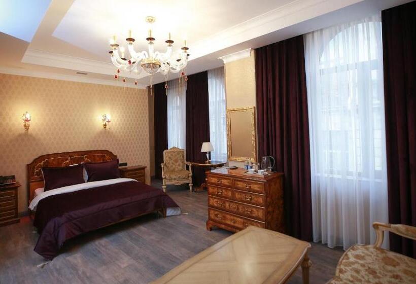 سوییت, West Inn Hotel Baku