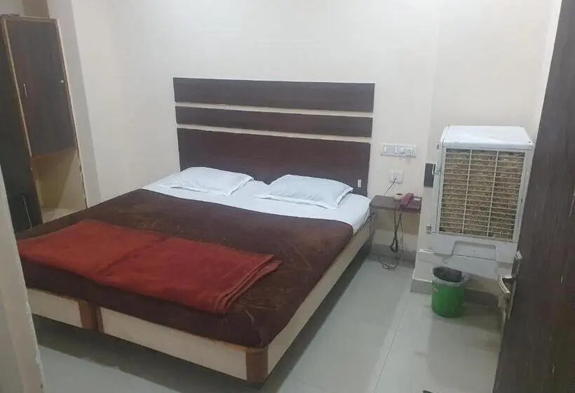 Chambre Deluxe, Anmol