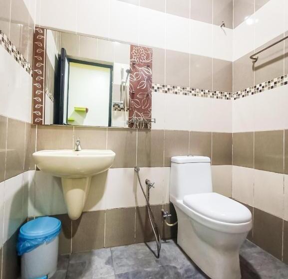 חדר דלוקס, Paka Dalyla