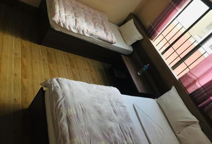 اتاق اکونومی, Rajdhani Visit