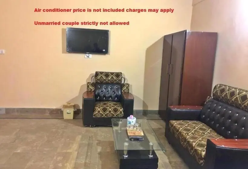 اتاق لوکس چهار تخته, Babar House