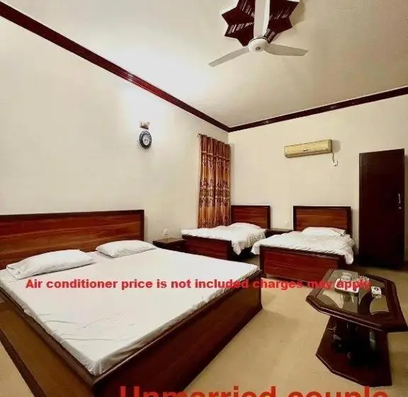 اتاق لوکس چهار تخته, Babar House