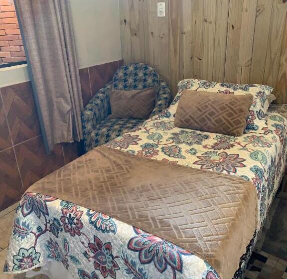 Standard Triple Room, Pousada Cape Town   Cambará Do Sul