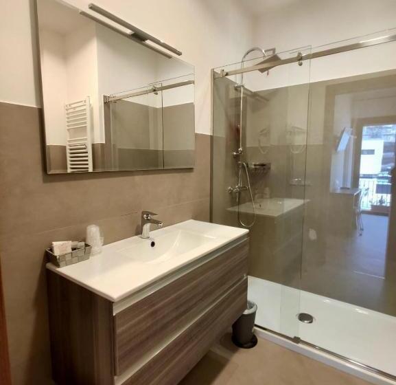 اتاق استاندارد با بالکن, Rainbow Hotel Depandance Joli