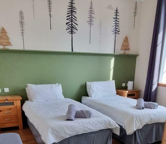 Номер Стандарт Вид на Озеро, The Place To B & B