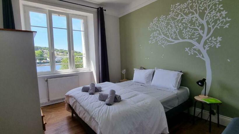 Номер Стандарт Вид на Озеро, The Place To B & B