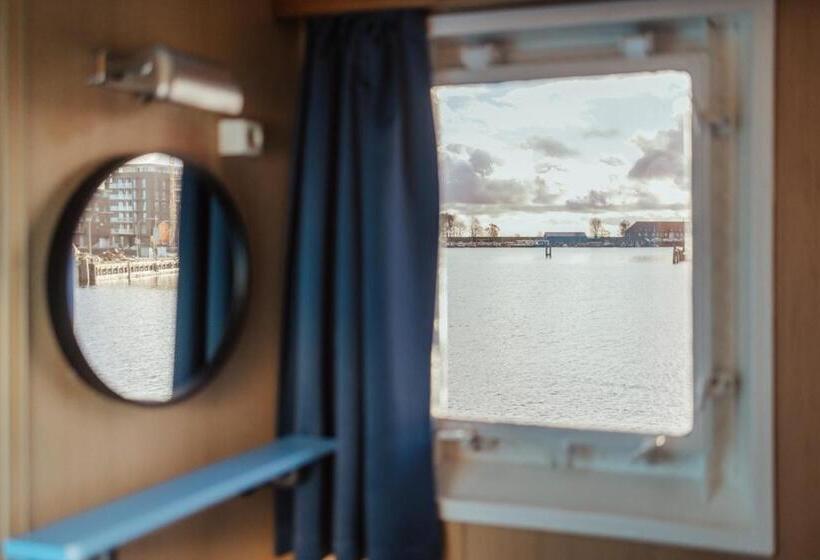 غرفة قياسية حمام مشترك, Arcona   übernachten Auf Dem Wasser   Direkt Am Bontekai