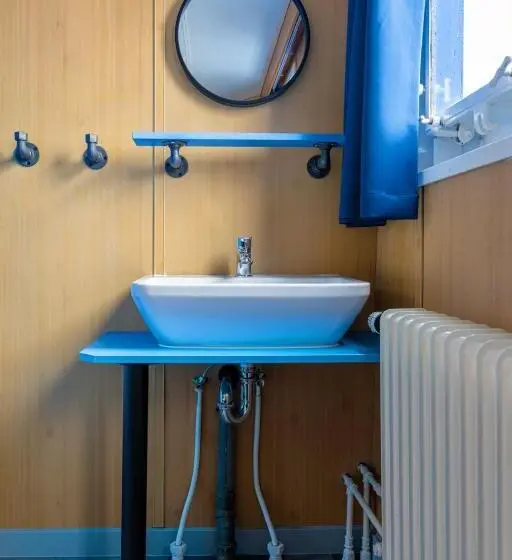 バス共有のスタンダードルーム, Arcona übernachten Auf Dem Wasser Direkt Am Bontekai