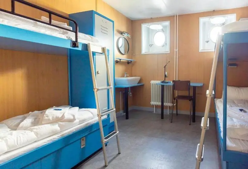 バスルーム共同エコノミー4人部屋, Arcona übernachten Auf Dem Wasser Direkt Am Bontekai