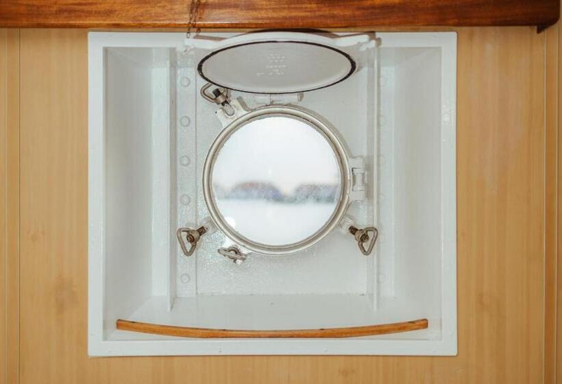 غرفة قياسية حمام مشترك, Arcona   übernachten Auf Dem Wasser   Direkt Am Bontekai