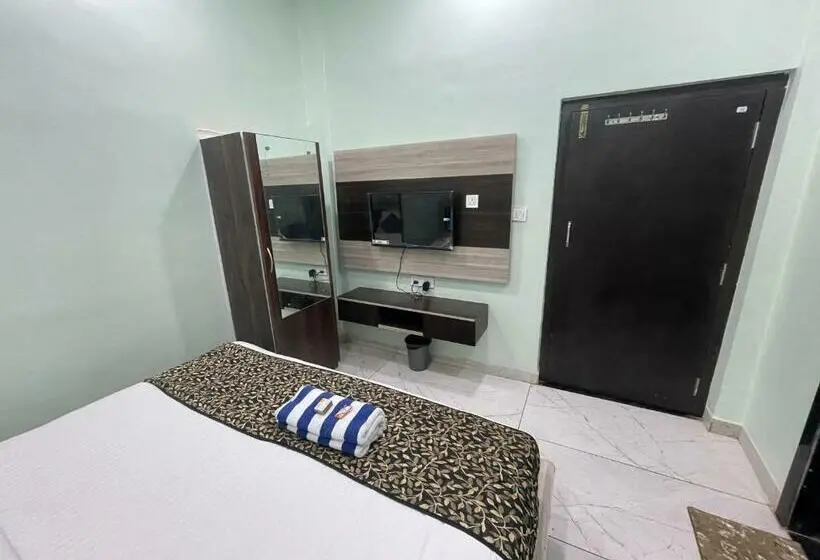 Deluxe Zimmer, Teertham