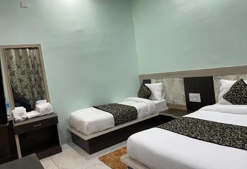 Deluxe Familienzimmer, Teertham