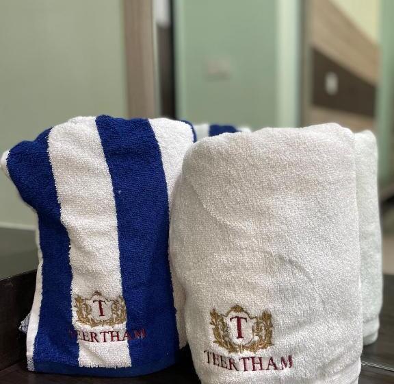 חדר משפחתי דלוקס, Teertham