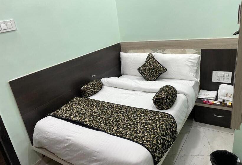 חדר דלוקס יחיד, Teertham