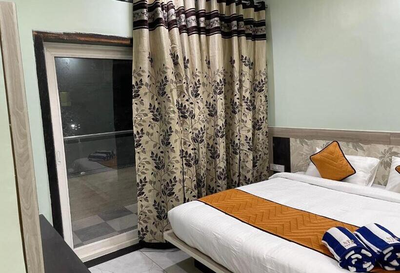 חדר סטנדרט עם מרפסת, Teertham