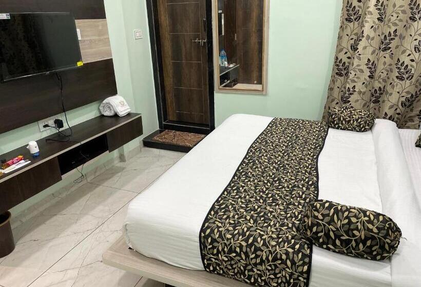 חדר דלוקס, Teertham