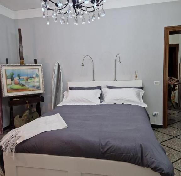 חדר סטנדרט, Lo Sciuro