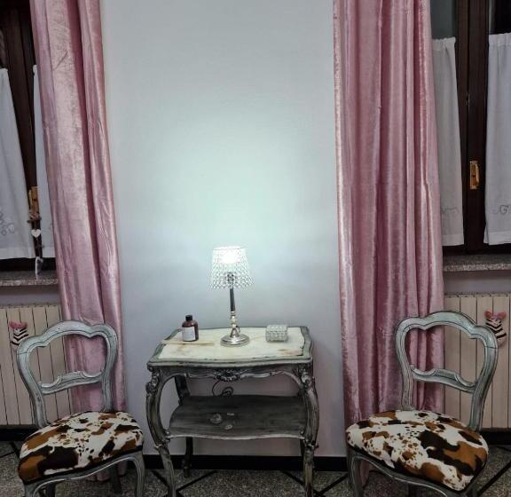 חדר סטנדרט, Lo Sciuro