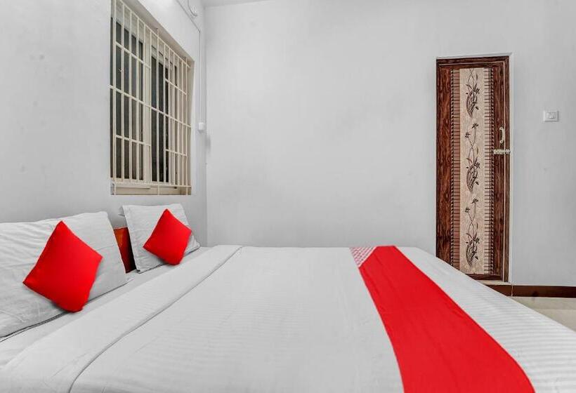 Chambre Triple Classique, Flagship Hotel Crown Tower