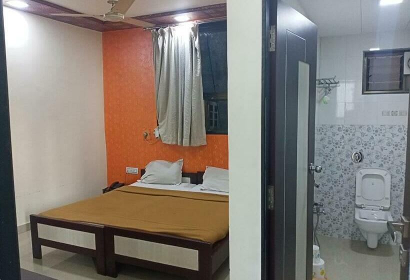 スタンダードルーム, Samrat