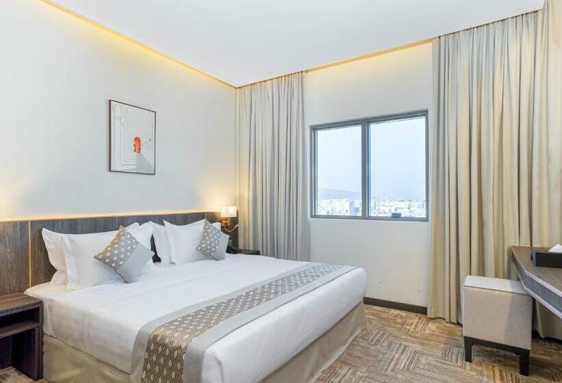 Стандартный Номер Кровать Кинг, The Seasons