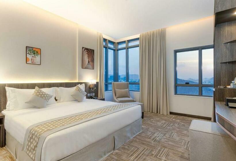 Люкс Superior, The Seasons