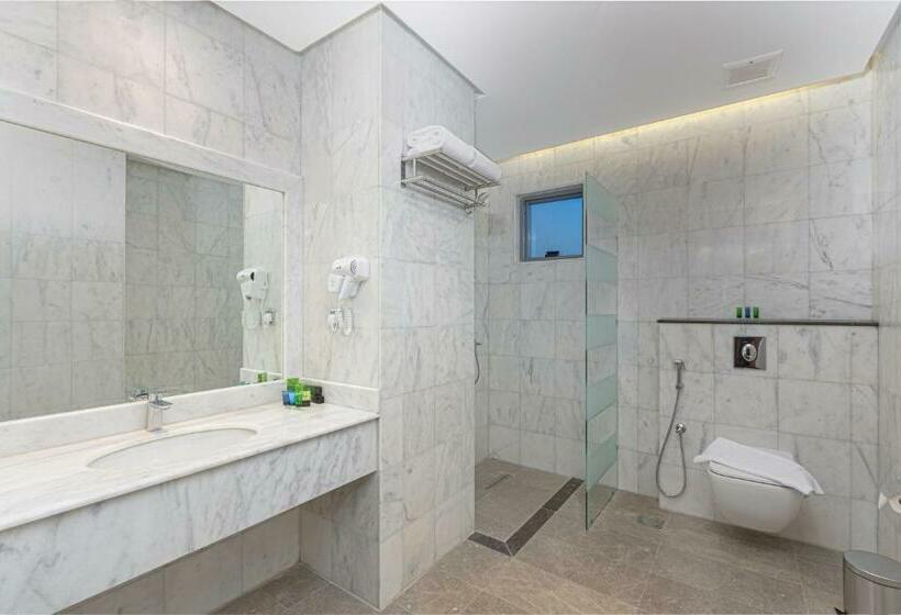 Полулюкс, The Seasons