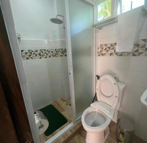 غرفة قياسية مزوَّدة بشُرفة, Ohana Hometel