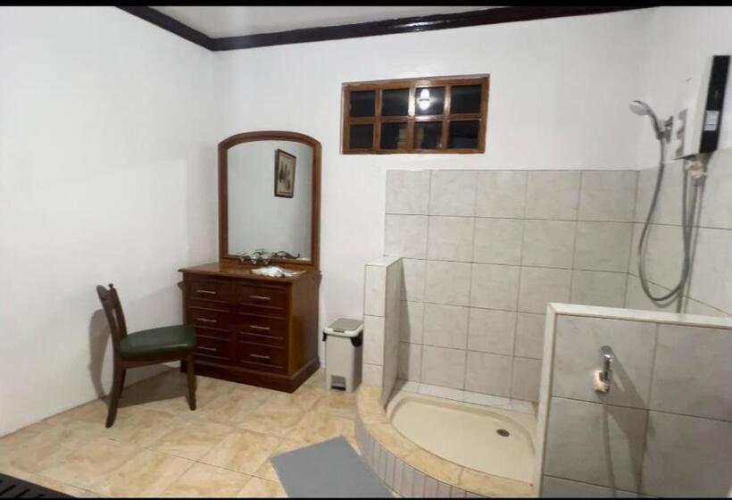 غرفة عائلية, Ohana Hometel