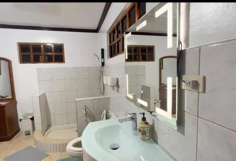 غرفة عائلية, Ohana Hometel