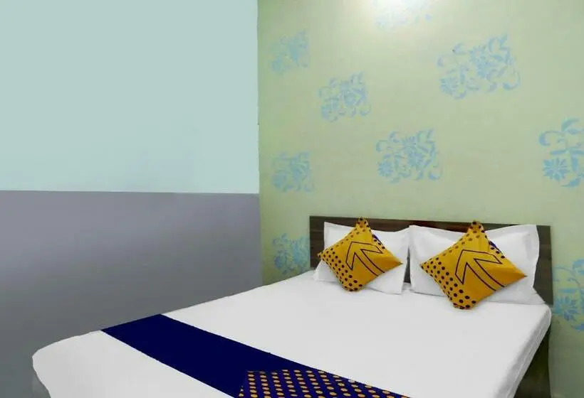 Classic Kolmen Hengen Huone, Spot On Hotel Royal Residency